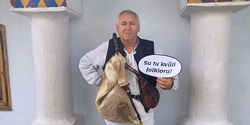 Za lidov\u00fdmi tradicemi ve filmech Pavla Popelky