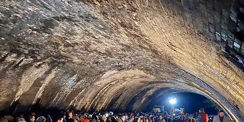 Carols Under the Arch 2025