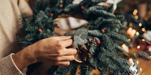 CHRISTMAS: Wreath Making Class 