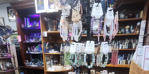 Pop-Up Holiday Sale at Jazzy Cuts & Style