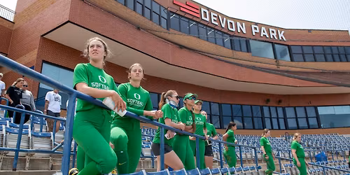 Parking Oregon Ducks at Maryland Terrapins Womens Volleyball