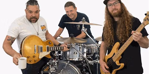 Concerts in the Plaza: Los Van Guardias