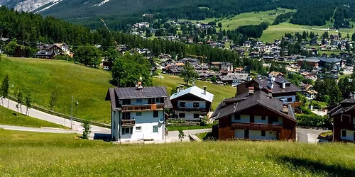 CORTINA D\u2019AMPEZZO E IL LAGHETTO DI MOSIGO: UN\u2019IMMERSIONE NELLA NATURA DELLE DOLOMITI