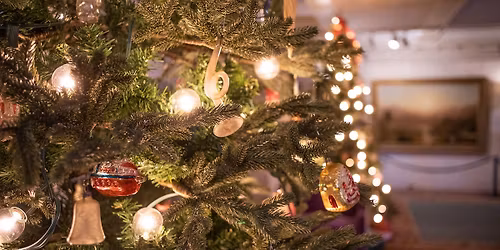 Caroling Fridays at Reynolda