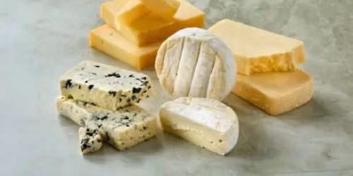 5 Arla Unika oste akkompagneret af vin eller \u00f8l, fredag d. 30 oktober kl. 19.00 - 299 kr
