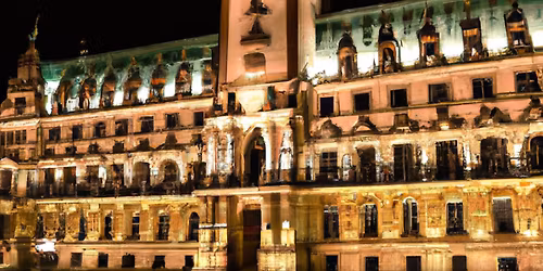 Interactive Mystery Hunt: Murder by the City Hall in Hamburg