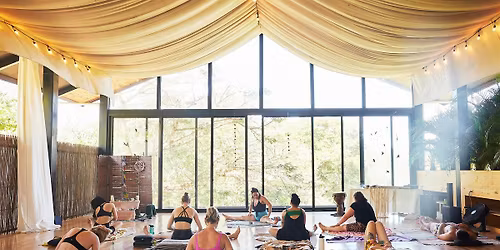 Yoga & Gratitude - All Levels