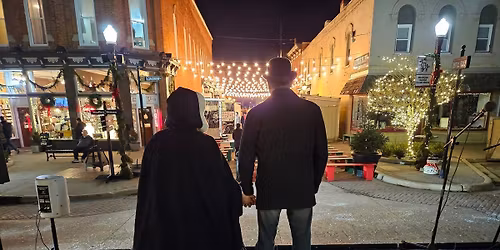 Two Leaf Clover at The Holly Dickens Festival