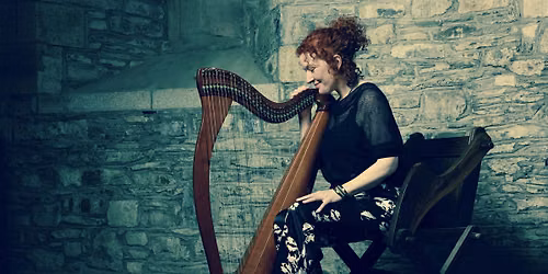 Tr\u00edona Marshall - Irish harp