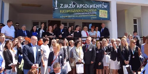 II Zjazd Absolwent\u00f3w II Liceum Og\u00f3lnokszta\u0142c\u0105cego im. Jana Paw\u0142a II w Dzia\u0142dowie