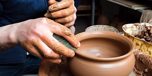 Pottery wheel workshop at Toronto Bay\/Dundas - $35CDNpp-bubble mugs