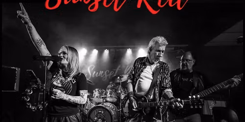 SUNSET RED @ ROOSTERS COUNTRY 