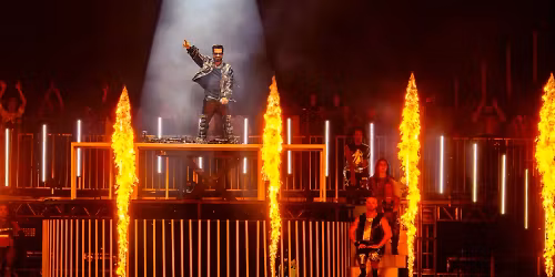 DENNIS in Arma\u00e7\u00e3o Dos B\u00fazios