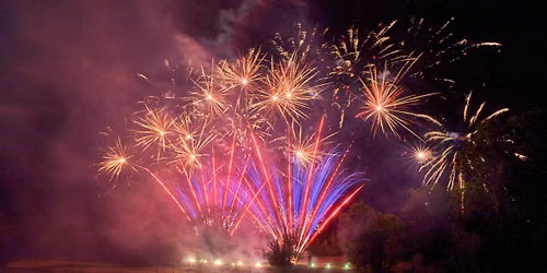 Lampionfahrt mit Niederfeuerwerk - G\u00e4ubodenvolksfest 2026