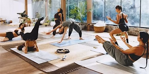 lululemon Summer Series | Yoga at lululemon Woodfield