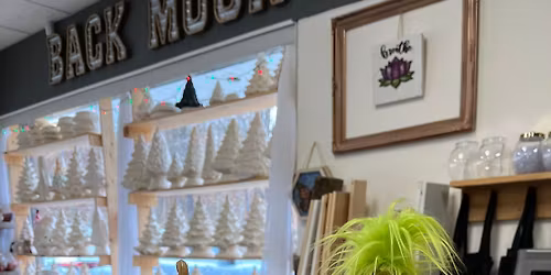 CLOSED! Grinch-y or Poinsettia Gourd with Gourdgeous Gourds 12\/14 @5:30pm