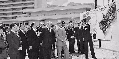 Vortrag & Diskussion: Archi\u00adtektur als Welt\u00adpolitik; Im Rahmen der Ausstellung "Global \u2013 Neutral"