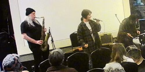 Noisy Women\/Small Rooms