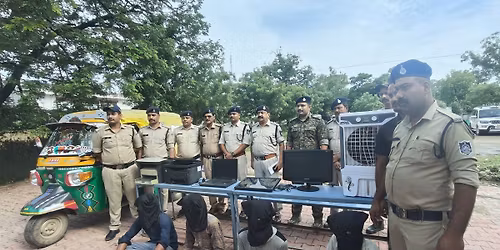 \u0924\u0940\u0928 \u091a\u094b\u0930\u0940 \u0915\u0940 \u0918\u091f\u0928\u093e\u0913\u0902 \u0915\u093e \u0939\u0941\u0906 \u0916\u0941\u0932\u093e\u0938\u093e