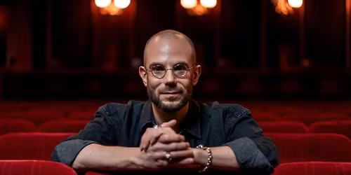 De la post-v\u00e9rit\u00e9 \u00e0 la post-d\u00e9mocratie ? Langage, mensonge et crise du politique