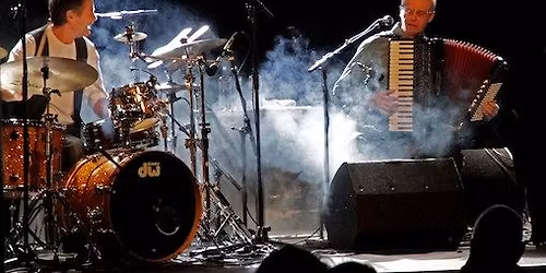 Fliflet\/Hamre! -oppvarmet av Fritz Klatte Band!