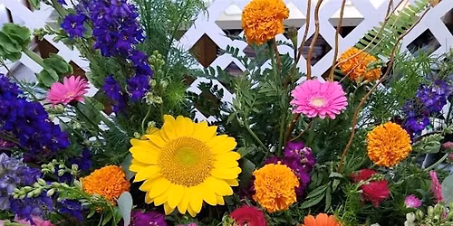 Blooming Bouquets!  DIY Spring Fresh Arrangement with Melody Makes