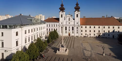 Ny\u00edlt nap a hat \u00e9vfolyamos k\u00e9pz\u00e9s ir\u00e1nt \u00e9rdekl\u0151d\u0151knek