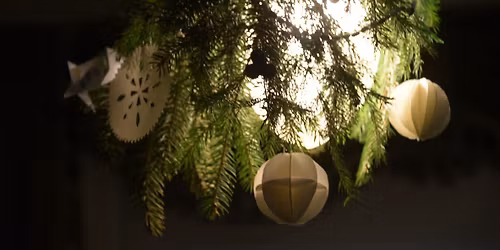 Trys rie\u0161ut\u0117liai Kal\u0117doms