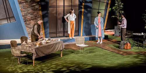 Totul e relativ de Alan Ayckbourn (r. Claudiu Goga)