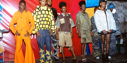 PHOTO SHOWCASE CARNIVAL