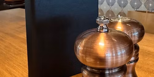 The \u201cFamous\u201d Amy Noel Plays at Babcock's Oar & Iron!