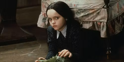 CLAP OU PAS CLAP ? \u2605 LA FAMILLE ADDAMS | 8+