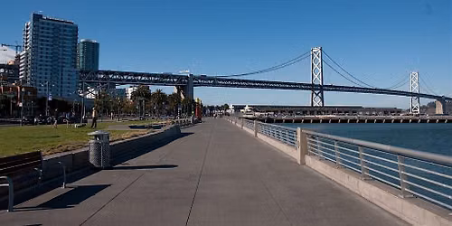 San Francisco Embarcadero Scavenger Hunt Walking Tour & Game