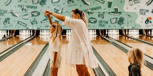 MOTHER'S DAY \ud83d\udc95 | Mums bowl or putt for free! 