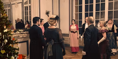 Bal de No\u00ebl Belle \u00c9poque au ch\u00e2teau des Hellandes.