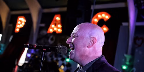 Mike & The Floorfillers @ The Clubhouse, Venture Caravan Park, Morecambe