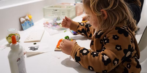 Family Studio (Museum Members)