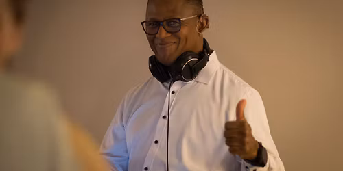 Vida M\u00eda - with DJ Sylvanus.  Door Code 3911