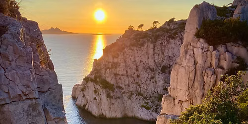 SEJOUR - RANDONNEE INSOLITE DANS LE PARC NATIONAL DES CALANQUES (5 jours\/4 nuits)