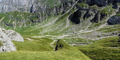 Bucegi: V\u00e2rful Scara - Sanctuarul de ur\u0219i \u0219i Prejmer