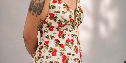 Live music by Kalliope Brown! 