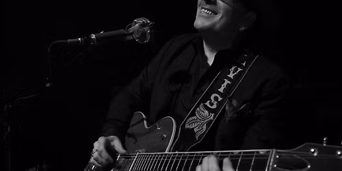 Elvis Costello & The Imposters with Charlie Sexton & Special Guest Chris Difford - Liverpool Olympia