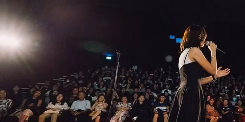 Experience The Life Of A Singing Artist