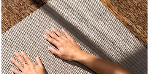 INN \u00cd KYRR\u00d0 mj\u00fakt j\u00f3gafl\u00e6\u00f0i og j\u00f3ga nidra sl\u00f6kun