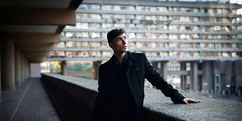 Mastering Street Portraiture: London Photography Workshop + Photoshoot