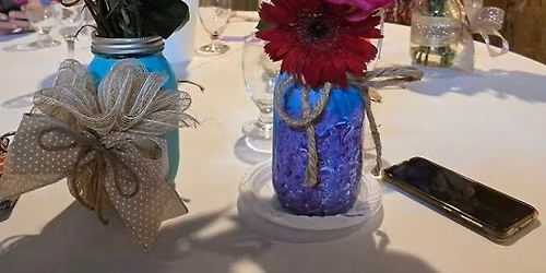 Holiday Sip and Craft!