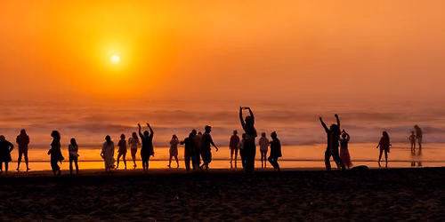 Creative Movement: A Somatic Dance Journey with Magal\u00ed Claz\u00f3nn