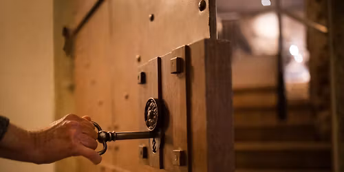 Komentovan\u00e1 archeologick\u00e1 exkurze: Rotunda sv. V\u00e1clava na Malostransk\u00e9m n\u00e1m\u011bst\u00ed