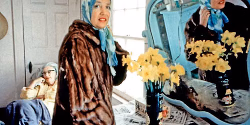 Grey Gardens (1975)