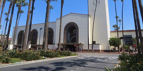 Los Angeles Union Station Scavenger Hunt Walking Tour & Game